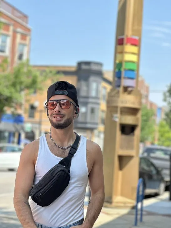 gay Chicago Guide