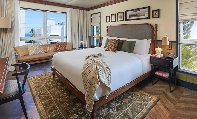 gay friendly hotel miami
